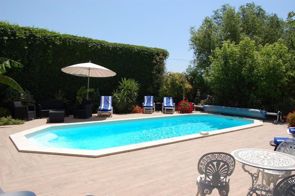 Chambre Seville - Mas Saint-Louis - Piscine Chauffee Эг-Морт Экстерьер фото